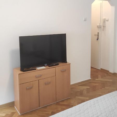 Apartman Nicolas Belgrade Exterior photo